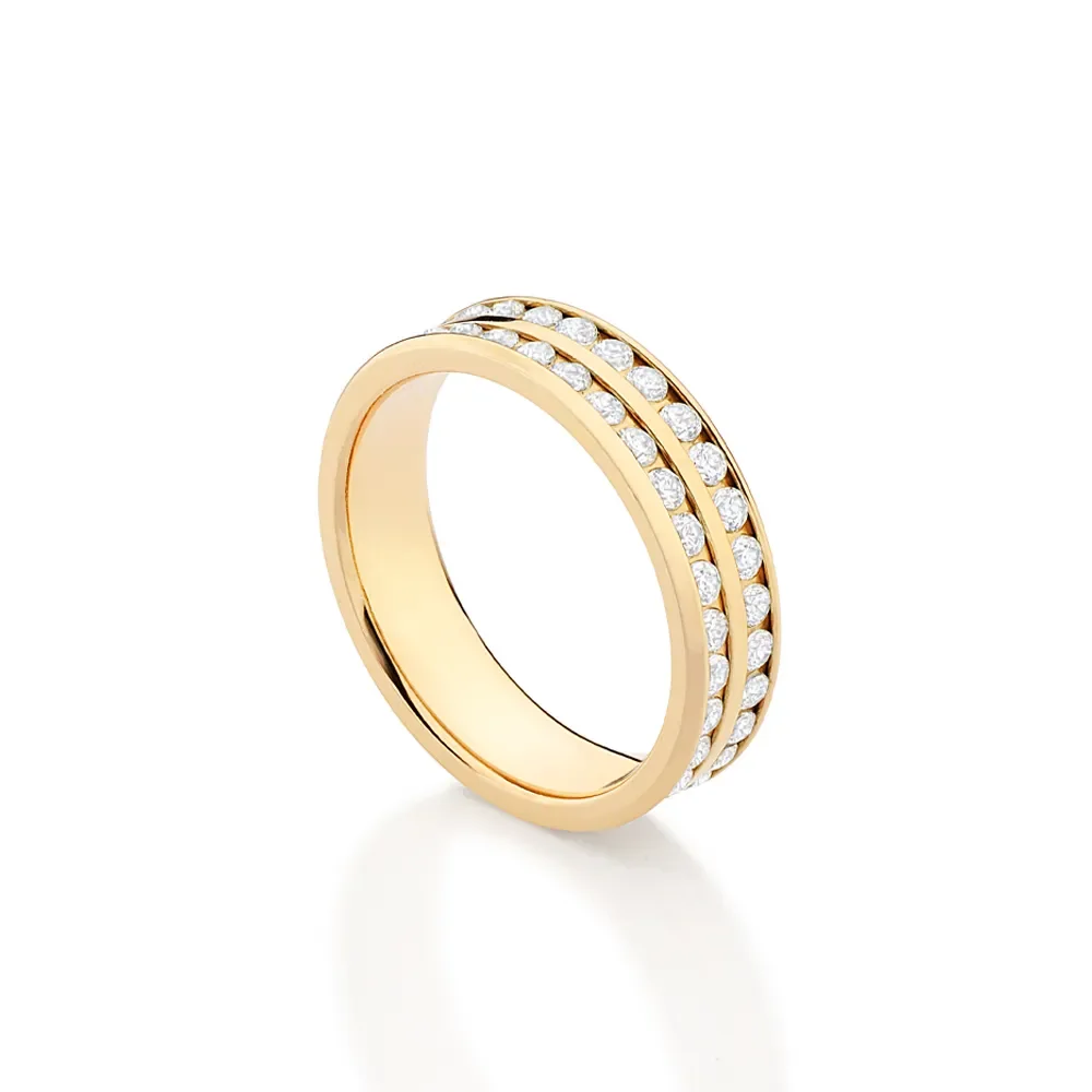 Luminoso Anillo de Boda 60 Circonias Cúbicas Enchapado En Oro 18K 4 Anillo de boda en oro 18K con circonias cúbicas para bodas y eventos formales