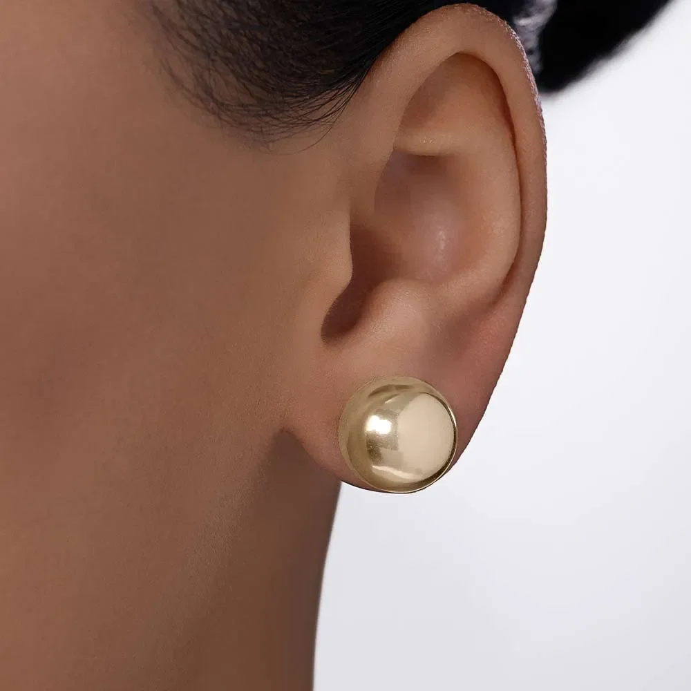 Aretes Botón Enchapado En Oro 18K 5 diseño cuadrado con halo brillante para uso diario o eventos especiales
