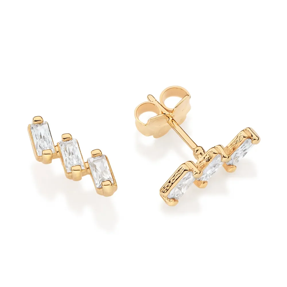 Aretes Estilo Rectangulado Circonia Enchapado En Oro 18K 3 Aretes rectangulares de circonia en Enchapado en oro 18K para eventos especiales