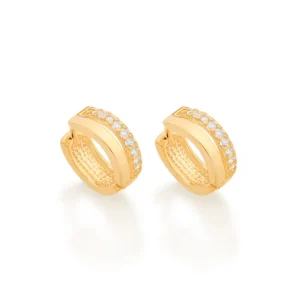 Argollas Estilo Huggies Con Detalle De Circonia Y Liso Enchapado En Oro 18K
