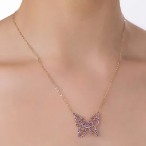 Gargantilla de mariposa en oro 18K con circonias lilas para eventos formales y uso diario