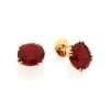 Aretes de botón con cristal color rojo enchapadas en oro de 18k - Imagen 3