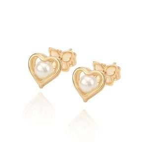 Aretes de corazón con perlas enchapadas en oro 18k