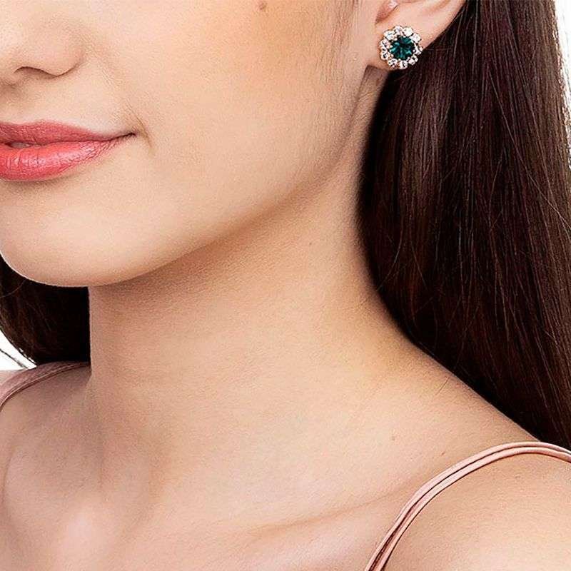 Aretes de flor con circonia y blanco enchapadas en oro de 18k 4 Aretes de flor con circonia y blanco enchapadas en oro de 18k - Imagen 2