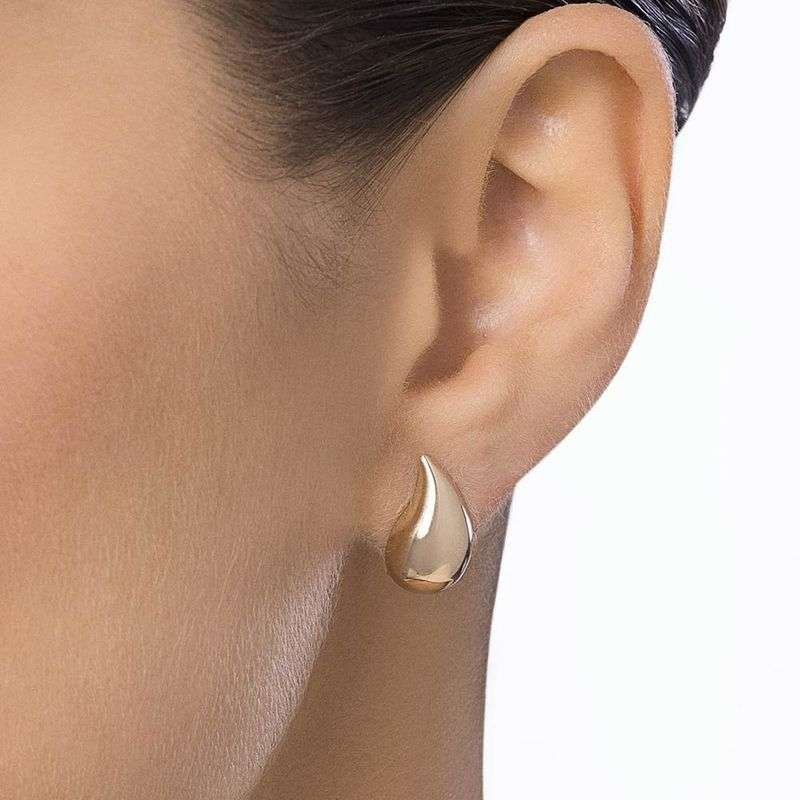 Aretes de gota chica lisa enchapados en oro de 18k 5 Aretes de gota chica lisa enchapados en oro de 18k - Imagen 3