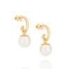 Aretes estilo argollas con perlas enchapados en oro de 18k 1 aretes estilo argollas con perlas