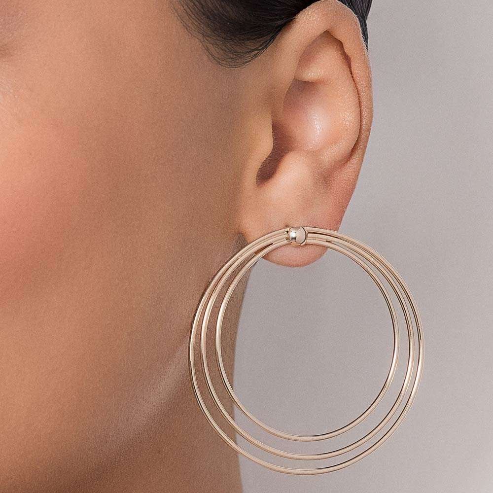 Aretes maxi redondos grandes enchapadas en Oro 18K 5 Aretes maxi redondos grandes enchapadas en Oro 18K - Imagen 3