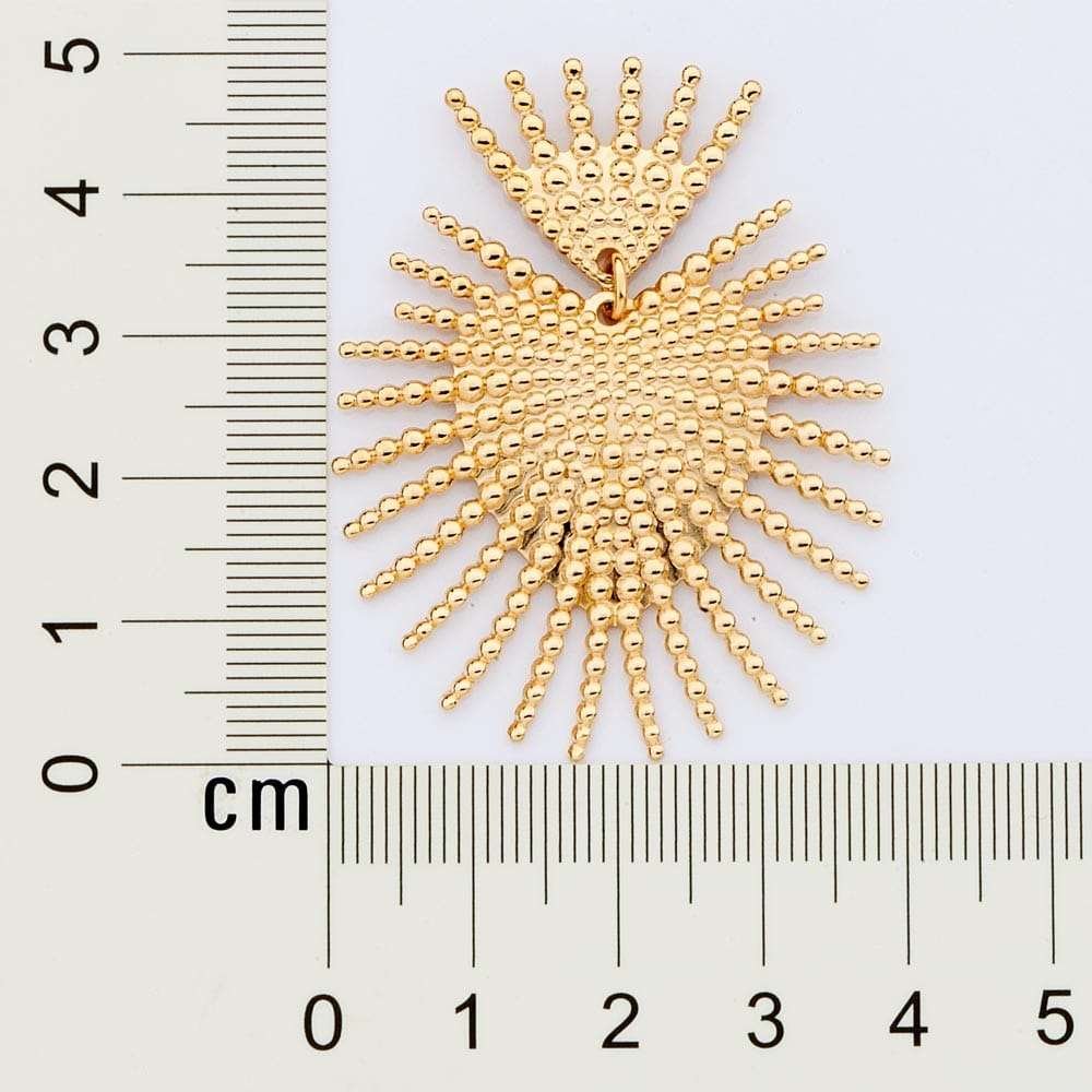 Aretes Maxi Sagrado Corazón Enchapados en Oro 18K 7 Aretes Maxi Sagrado Corazón Enchapados en Oro 18K - Imagen 5