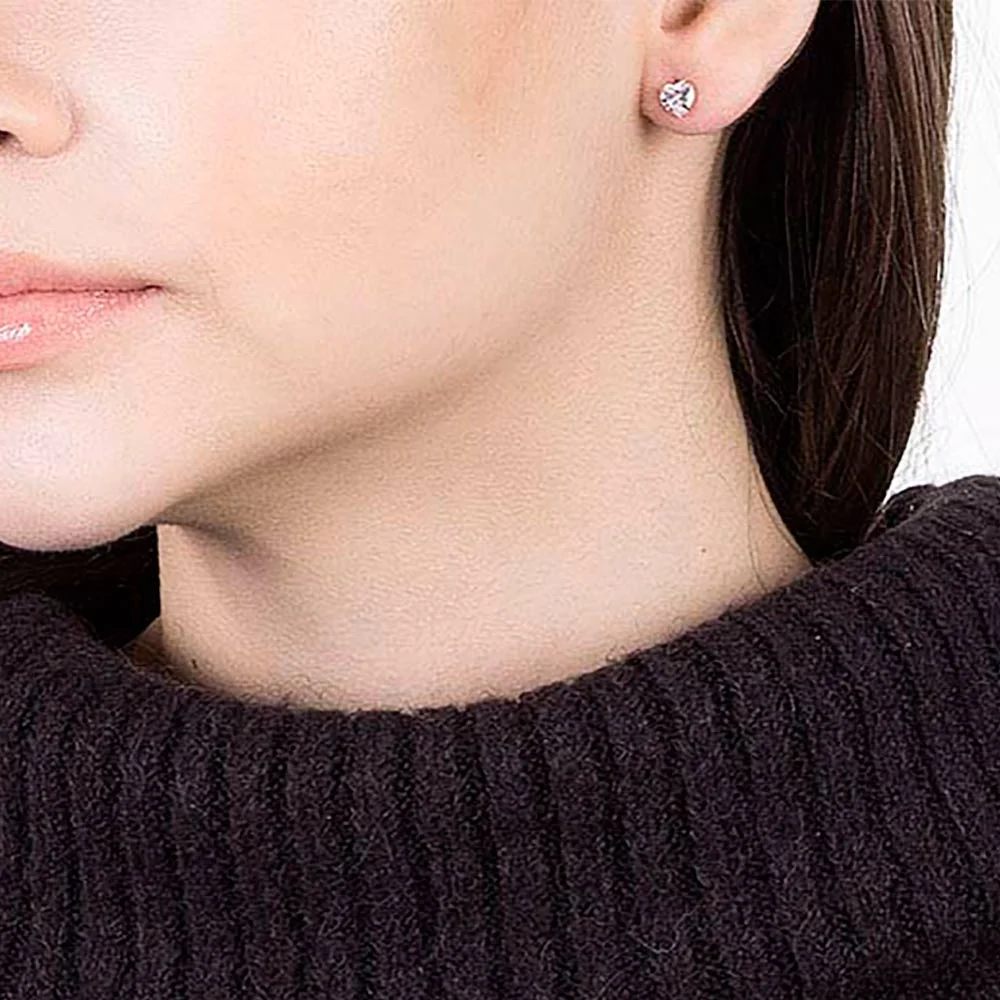 Aretes de Corazón con Circonias para Bebés 5 Aretes de Corazón con Circonias para Bebés - Imagen 3