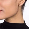 Aretes de Puntos Con Diseño Pequeños Enchapados En Oro 18K - Imagen 3