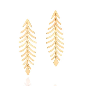 aretes largos de hojitas