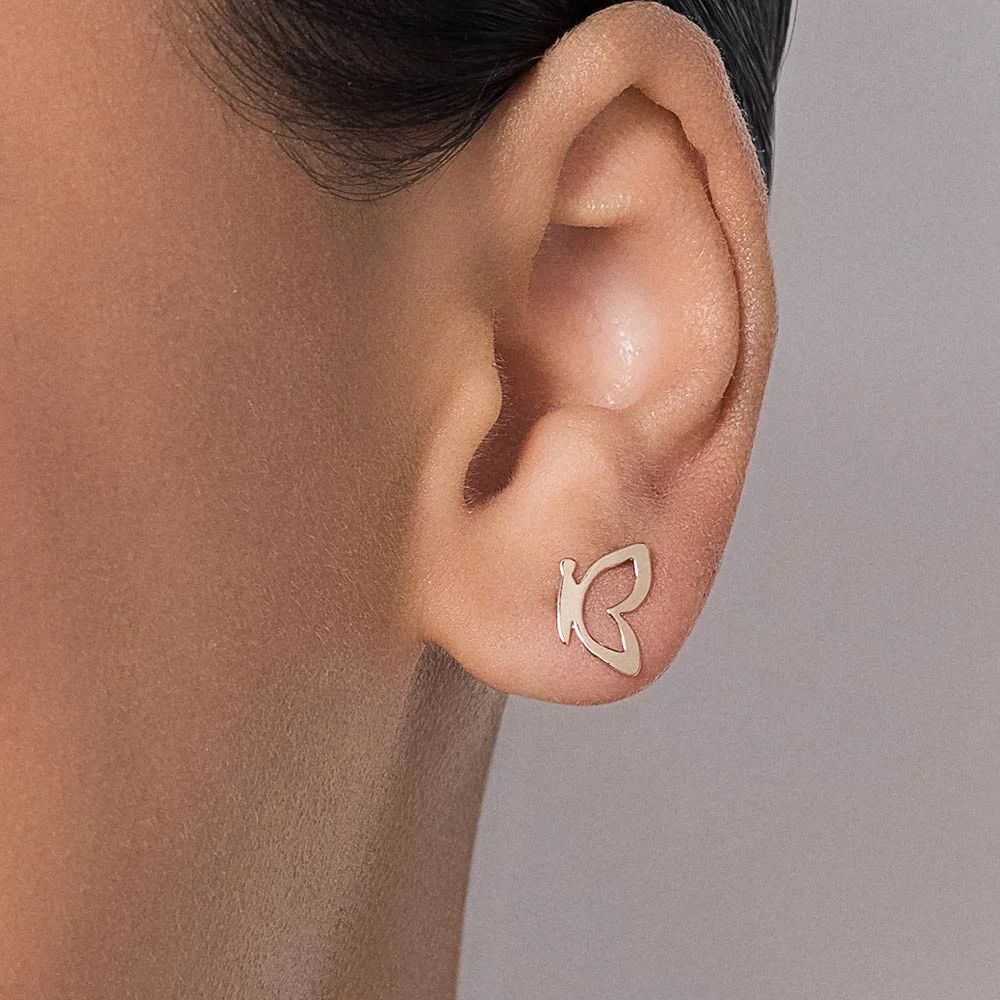 Aretes mariposa con alas caladas enchapadas en oro de 18k 5 Aretes mariposa con alas caladas enchapadas en oro de 18k - Imagen 3