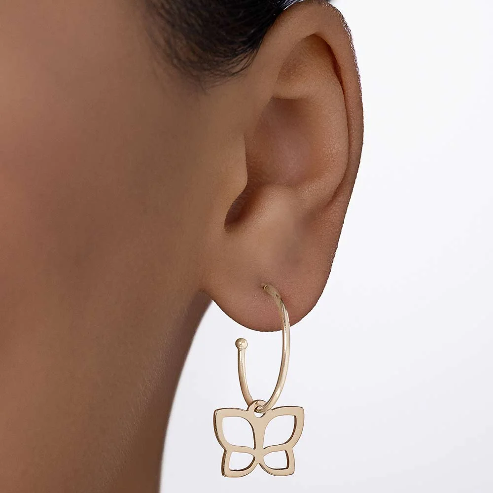 Argollas con mariposa colgante enchapada en oro de 18k 4 Argollas con mariposa colgante enchapada en oro de 18k - Imagen 3