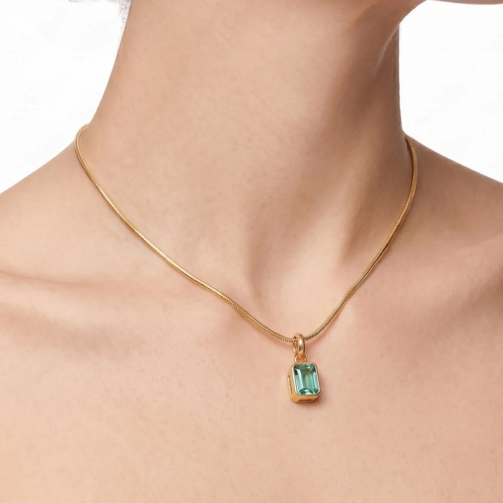 Dije con una circonia cúbica octogonal enchapada en oro 18K - Imagen 3