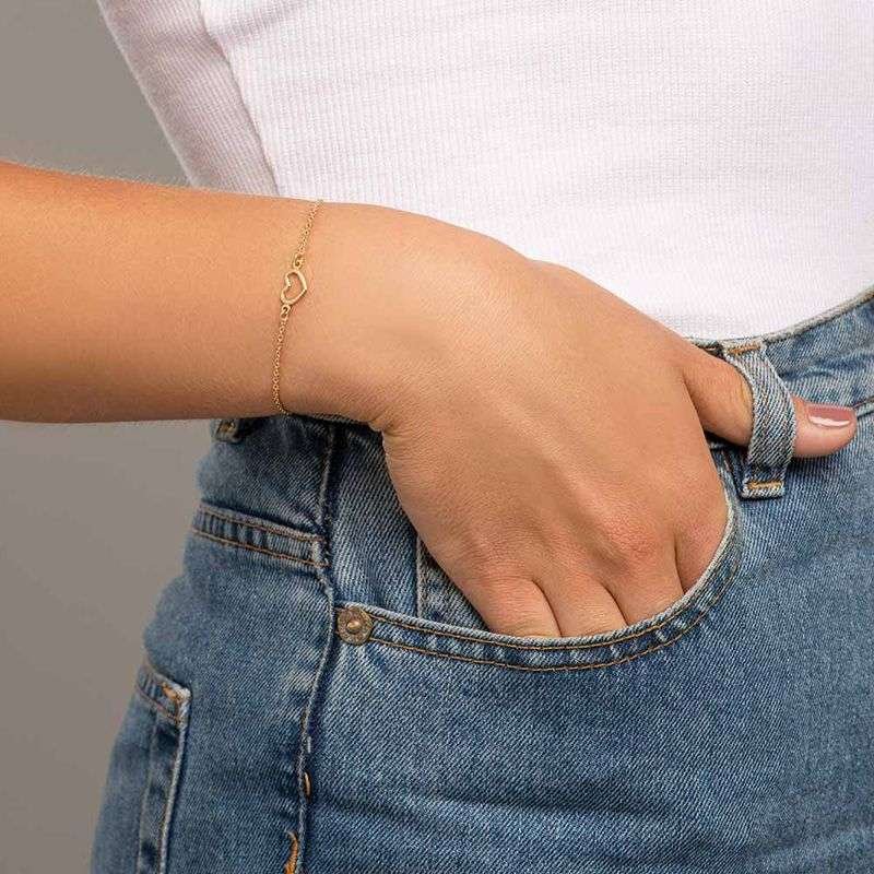 Pulsera con corazón enchapada en oro de 18k 4 Pulsera con corazón enchapada en oro de 18k - Imagen 2