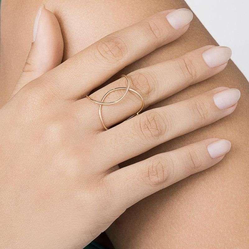 Sortijas con diseño entrelazado enchapadas en oro de 18k 5 Sortijas con diseño entrelazado enchapadas en oro de 18k - Imagen 3