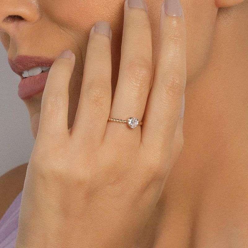 Anillo de corazón con circonias enchapadas en oro de 18k 4 Anillo de corazón con circonias enchapadas en oro de 18k - Imagen 2