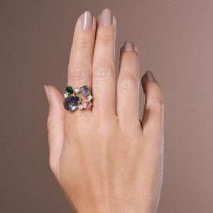 Alternative view of Sortija maxi de circonia de colores enchapadas en oro de 18k